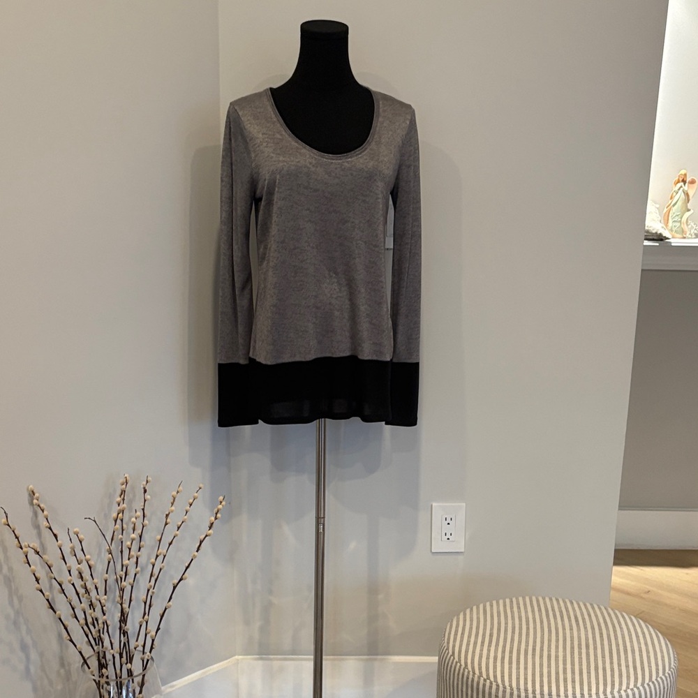 Vince Women's Two-Tone Gray and Black Sweater